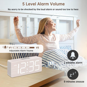 DreamSky alarm clock with adjustable volume for heavy sleepers.