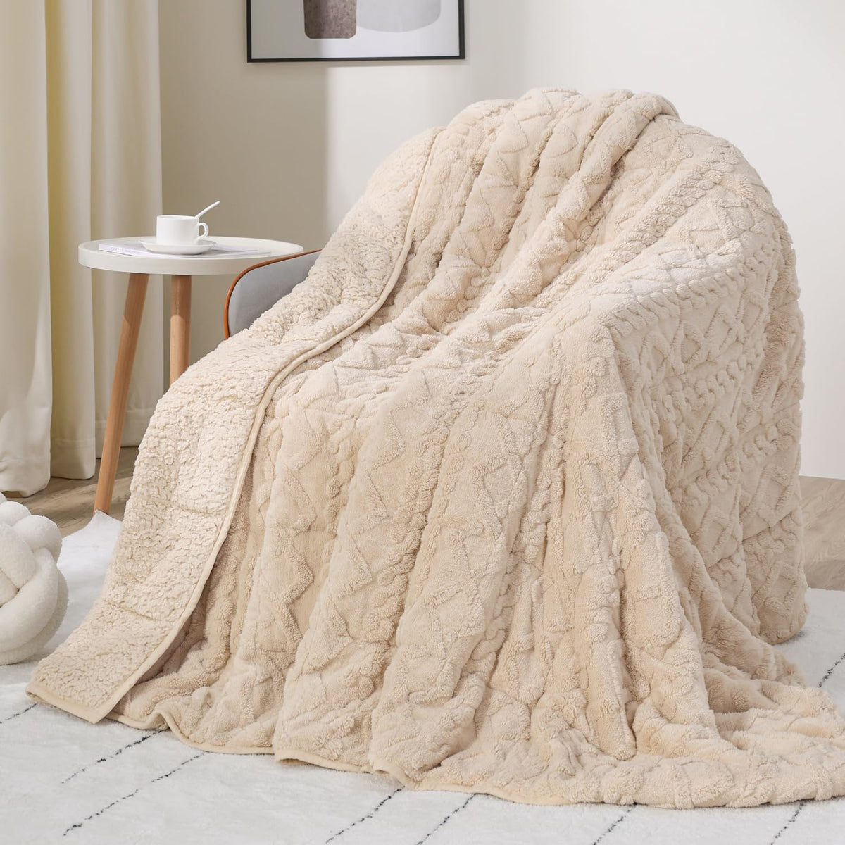 Drewin queen-size blanket 60x80 ideal for cuddling on chilly nights.