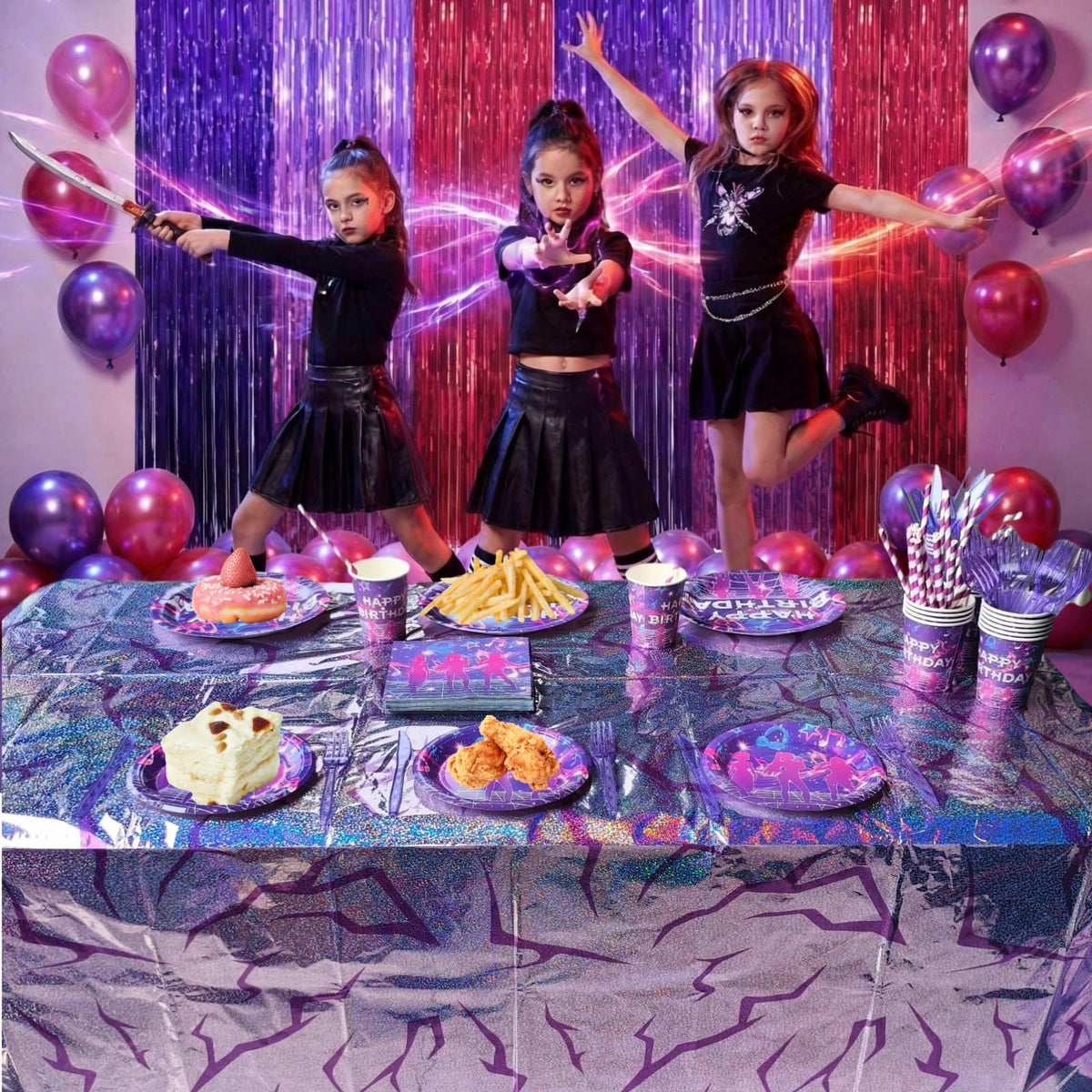 Duilahren purple-pink theme unifies décor for eye-catching photos.