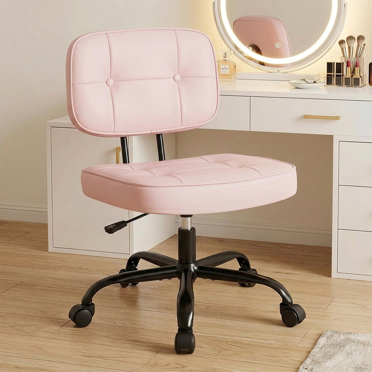 DUMOS home office chair cushion close-up highlighting breathable PU leather