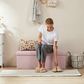 DUMOS padded seat in gray linen fabric offering comfortable seating