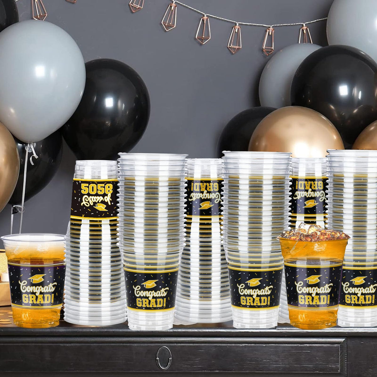 Dunfack disposable graduation cups made of sturdy plastic for everyday use.
