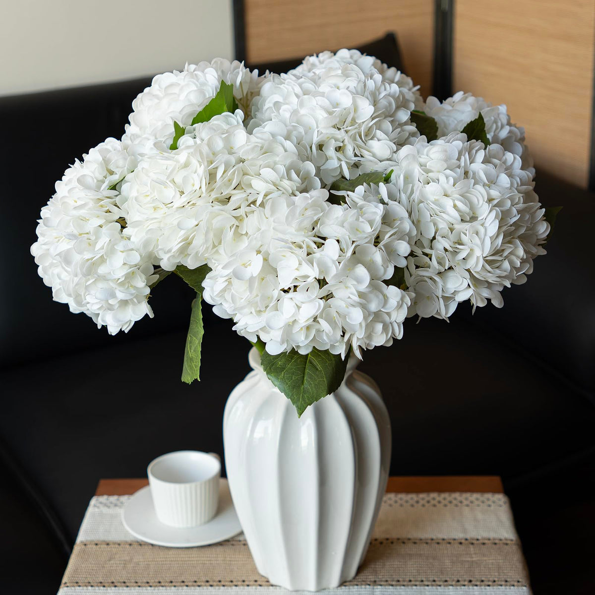 DUYONE handmade hydrangea bouquet with 196 petals and 3 leaves