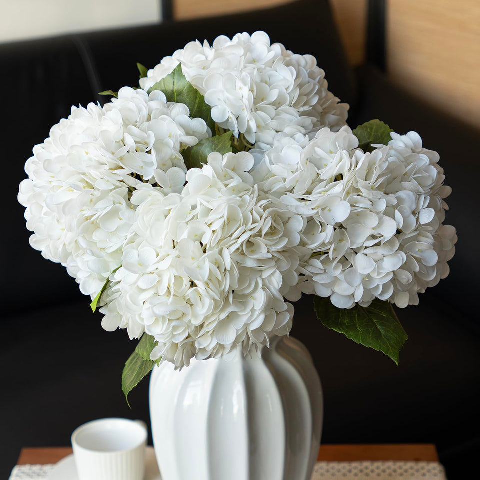 DUYONE 22-inch hydrangea closeup showing lifelike petals for elegant decor
