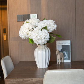 DUYONE wedding stage decor using large lifelike hydrangea bouquet