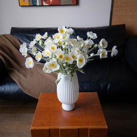 DUYONE pastel-toned poppy bouquet ideal for weddings and events
