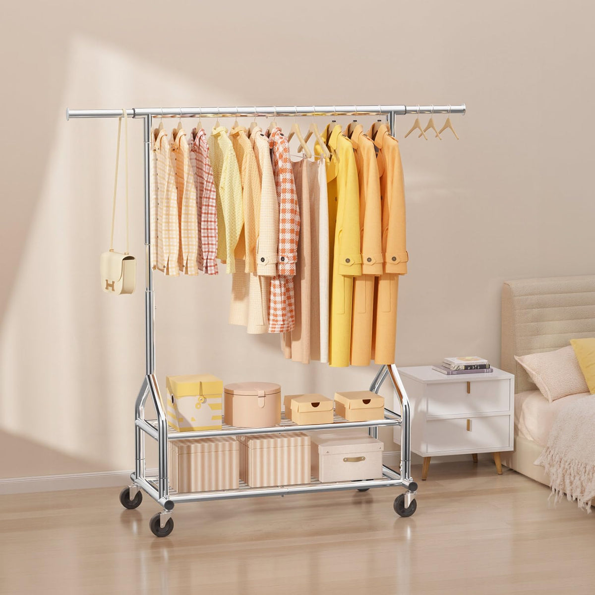 EAGMAK compact design fits bedrooms, rentals, and small studios.