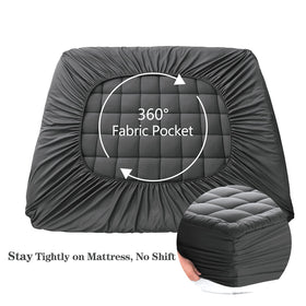 EASELAND fitted sheet style stays smooth as you move in bed.
