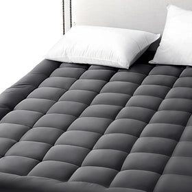 EASELAND king mattress protector provides cushioned protection for everyday use.