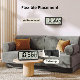 EasyERA 15'' clock in low-light conditions with strong nighttime signal reception