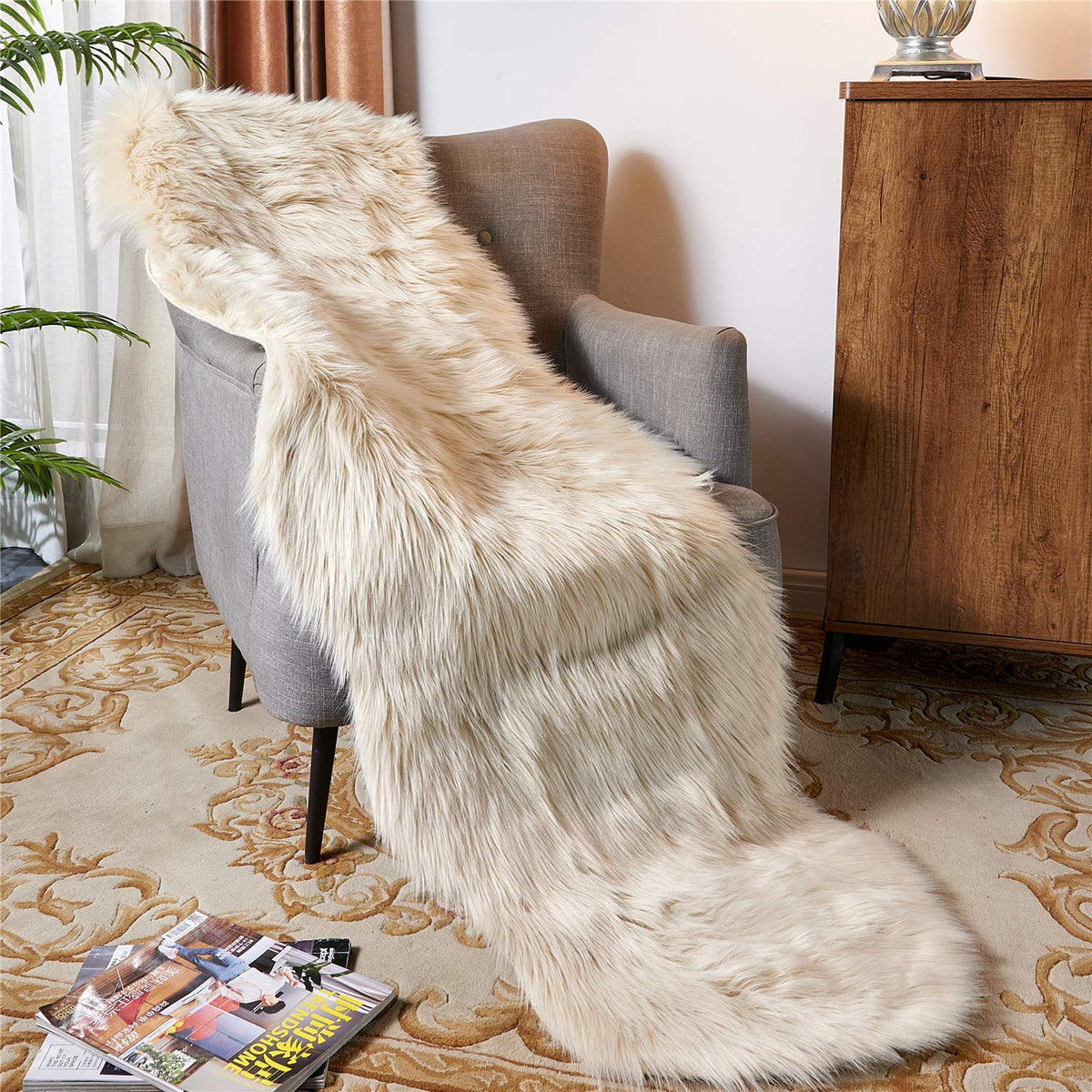 EasyJoy faux fur chair cover in beige for soft seating protection.