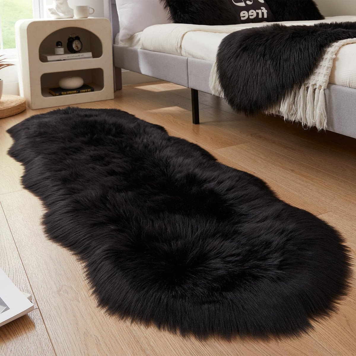 EasyJoy rug anti-slip backing demonstrated on wooden floor for safe use