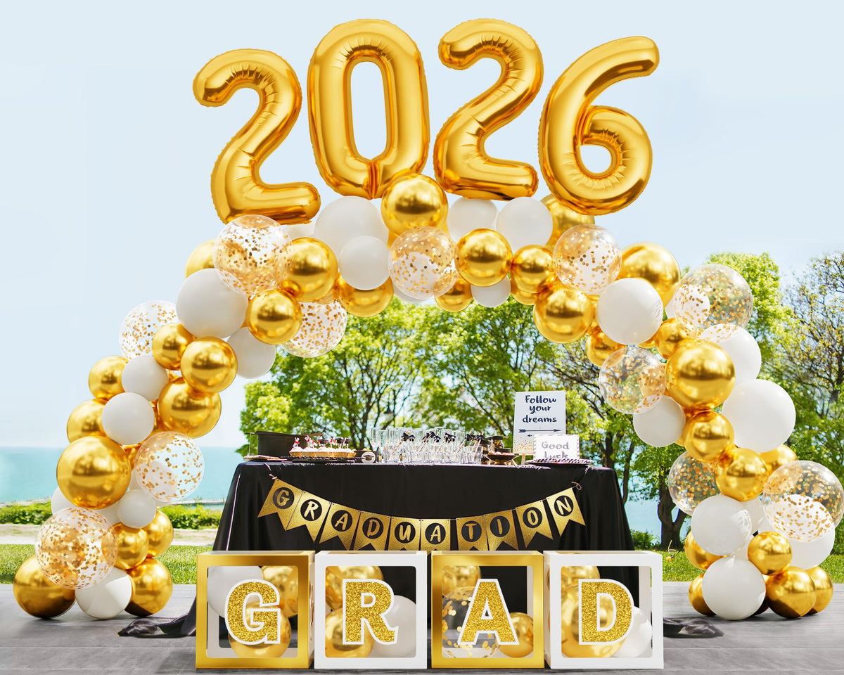 Ecomore gold and white balloon kit complements the elegant grad theme.