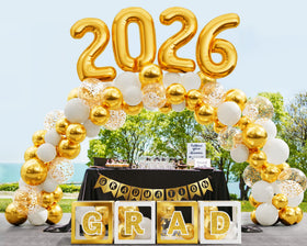 Ecomore gold and white balloon kit complements the elegant grad theme.