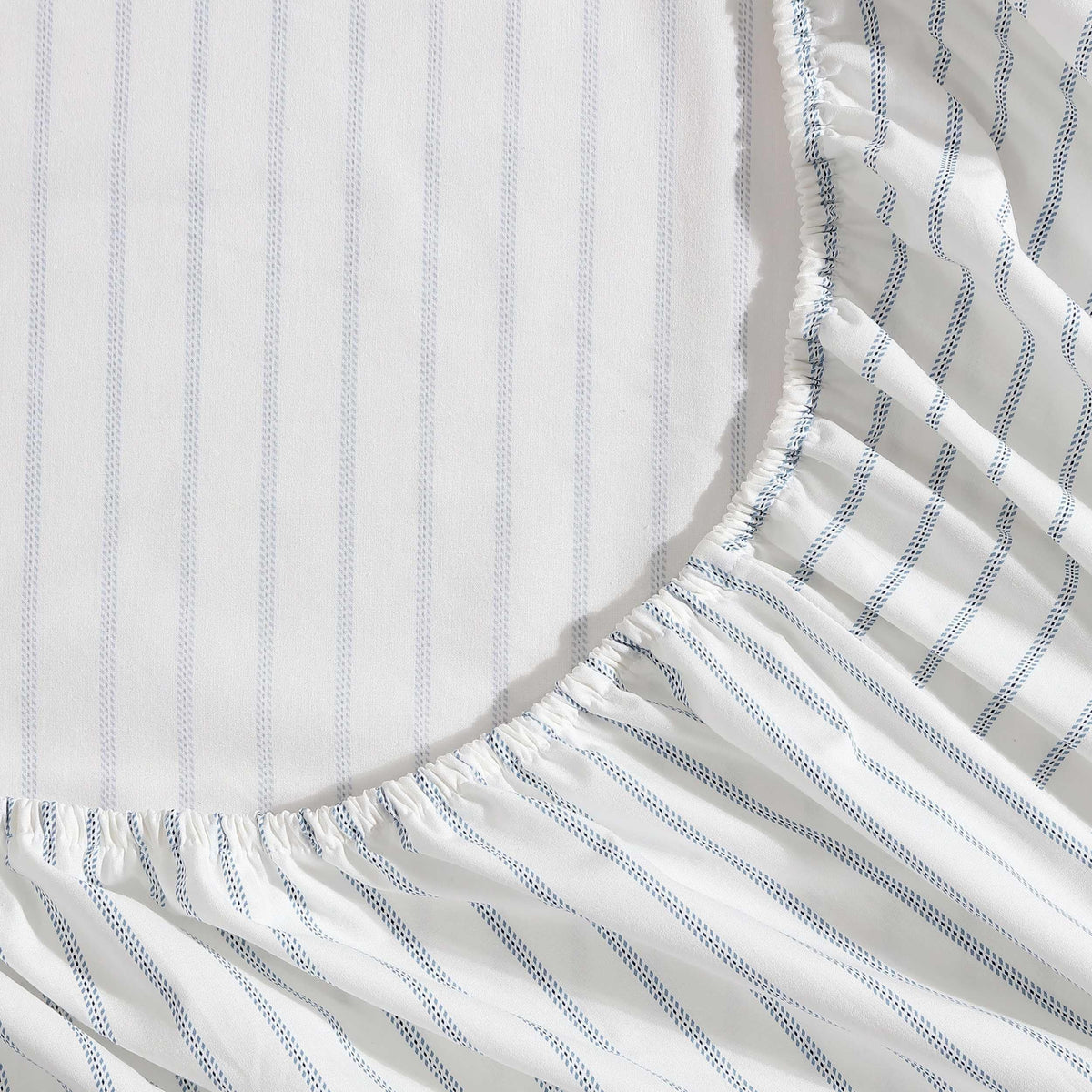 Eddie Bauer bedding packaging showcases premium cotton percale quality.