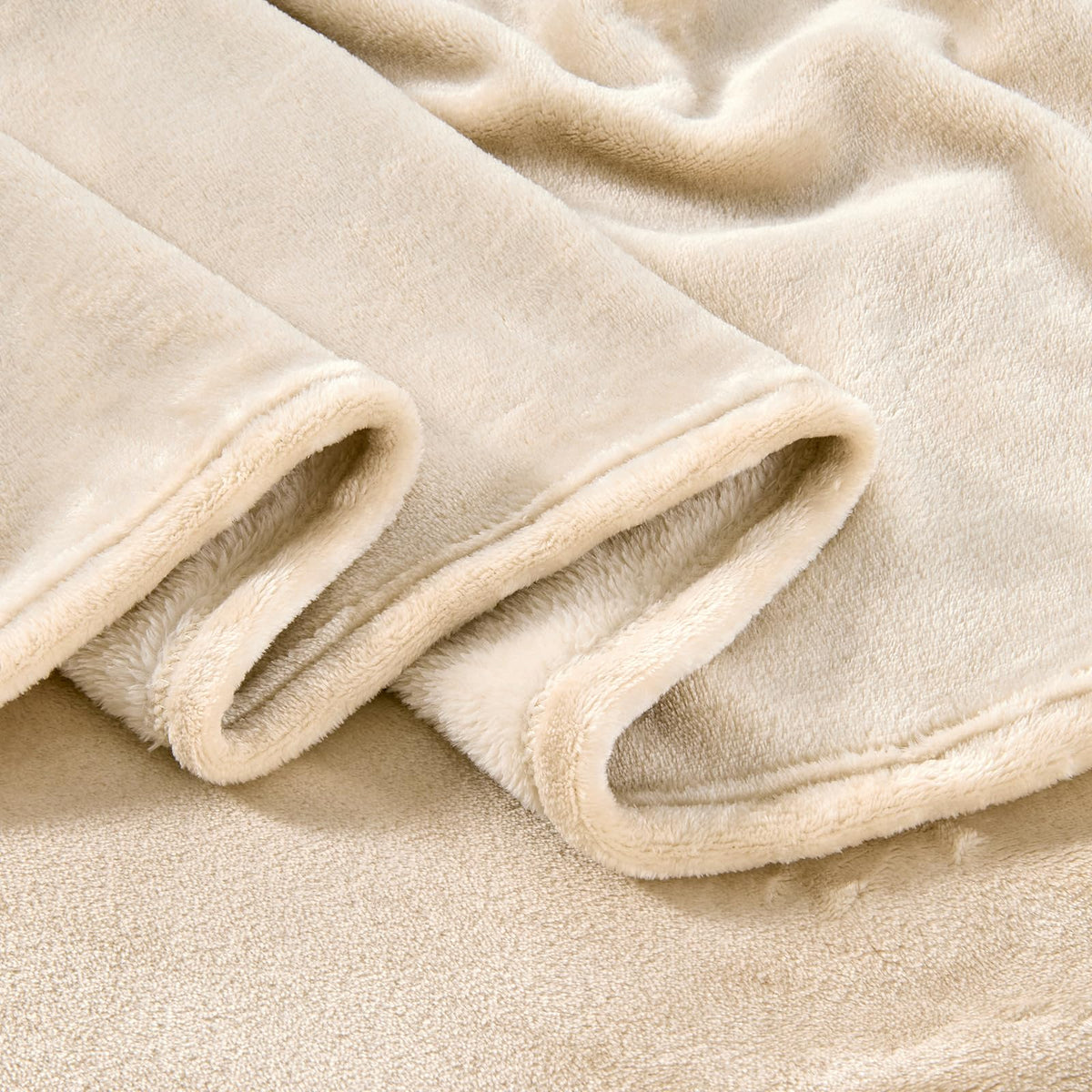 Edenleaf stitched edges highlight durable seams for long-lasting use.