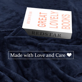 Edenleaf oversized blanket 120x120 navy at a picnic outdoors