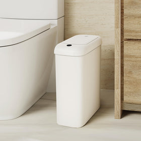 EKO lid with motion sensor enables hands-free use.