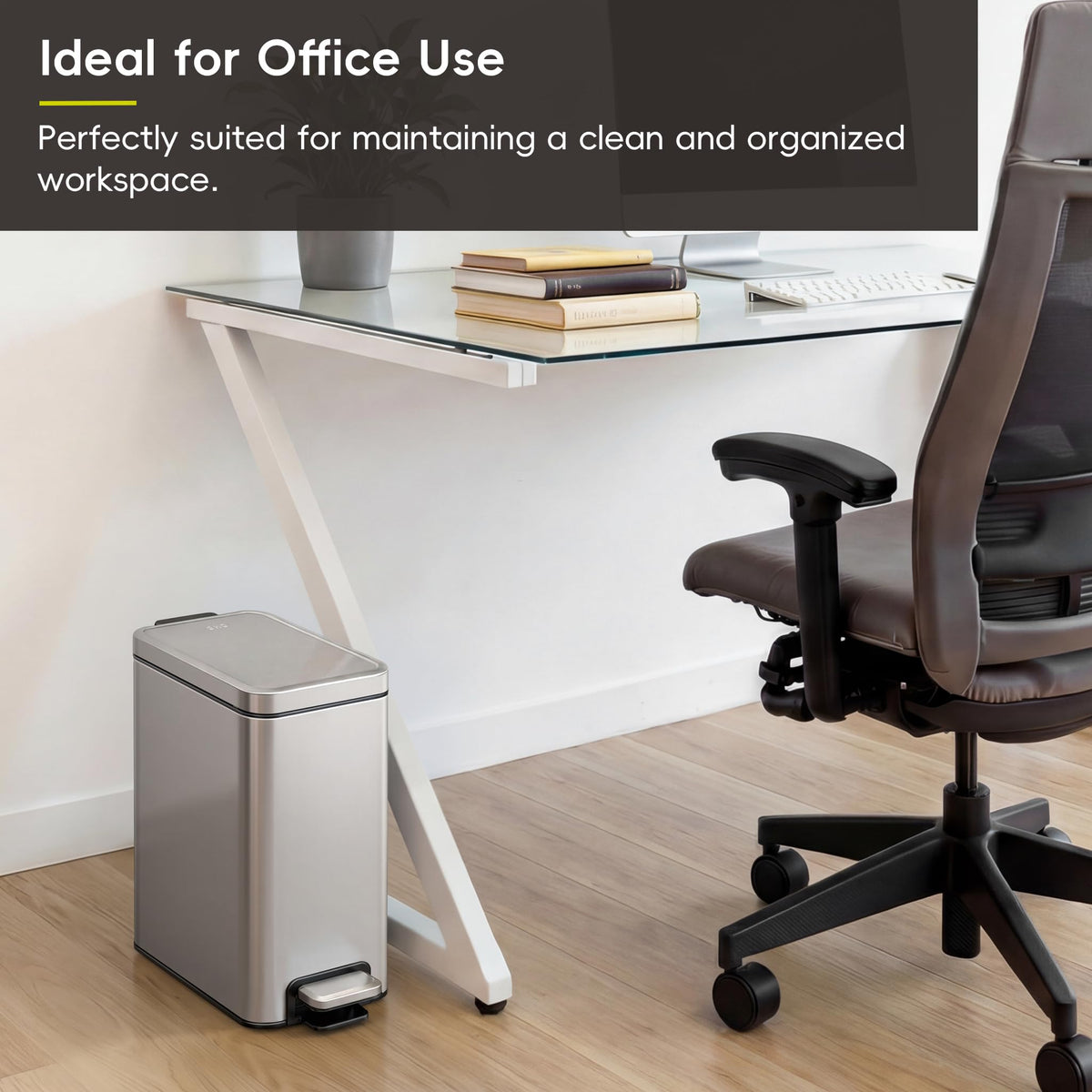 Fingerprint-resistant finish keeps the EKO can looking clean with little effort.