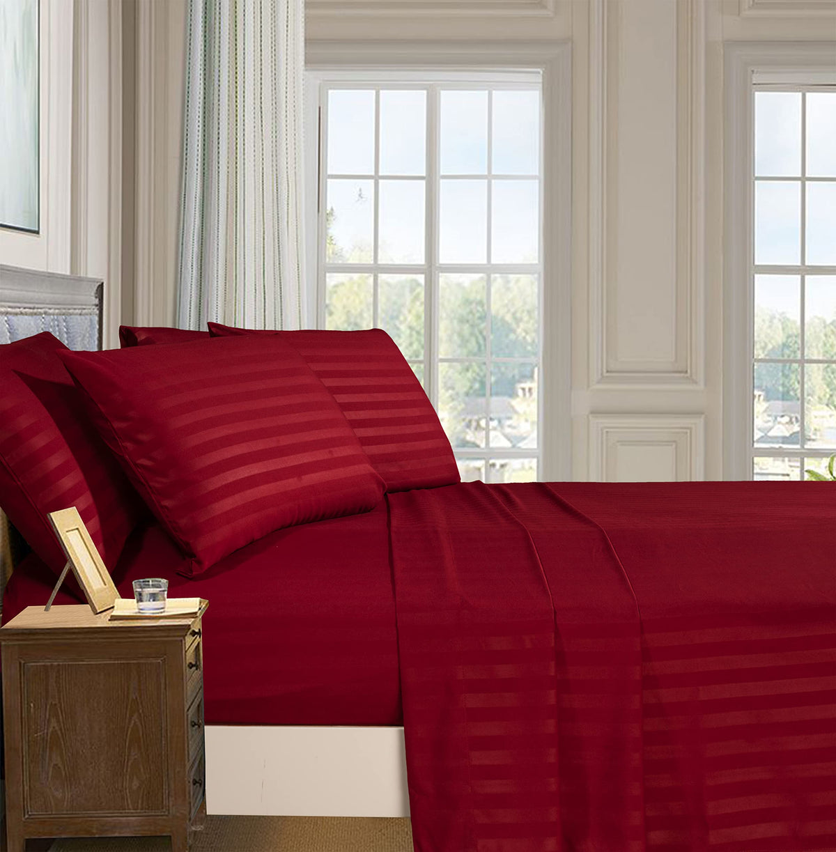 Elegant Comfort fitted sheet with deep pockets fits queen mattresses securely