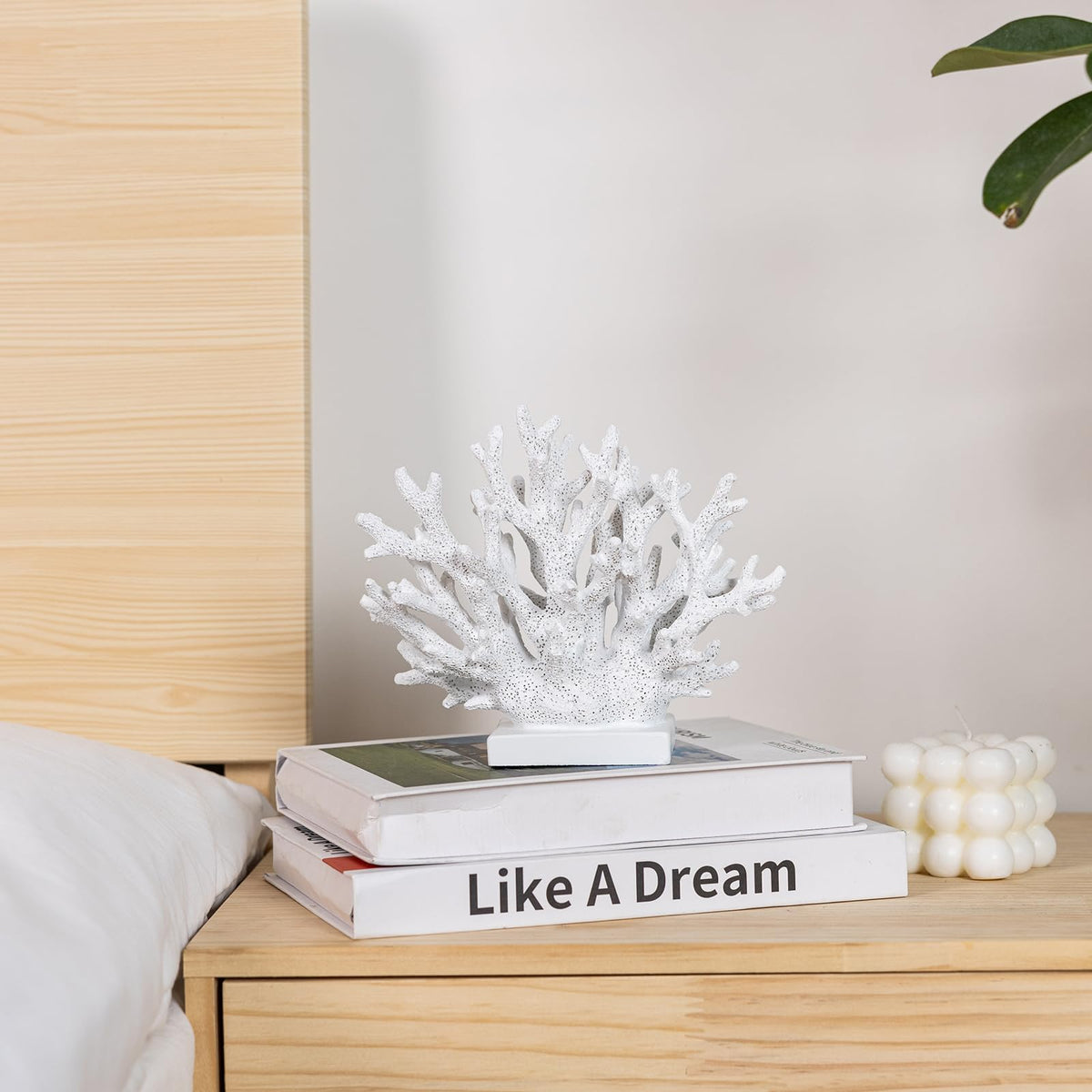Elegondrar coral ornament offers seaside flair for bathrooms and cabinets