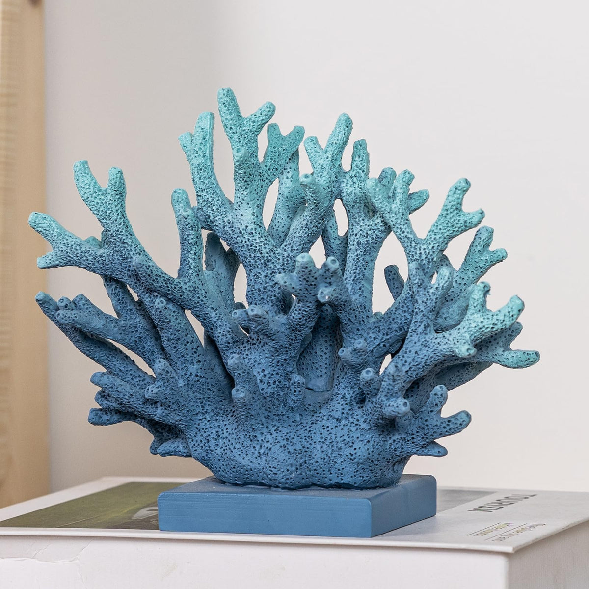 Elegondrar ocean-themed home decor coral enhances coastal room aesthetics.