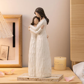 Elegondrar resin mother-daughter statue offers lasting keepsakes