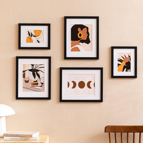 eletecpro crystal-clear acrylic front protects photos safely.