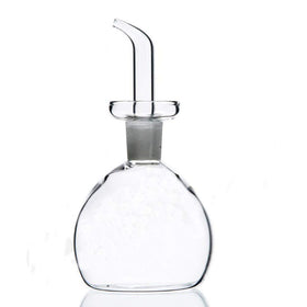 ELETON Planet Dish Soap Cruet neck close-up highlighting long pour neck for clean dispensing