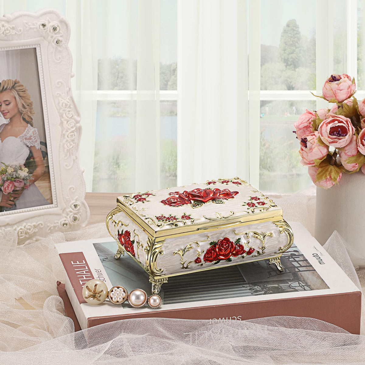 ELLDOO dimensions 5 by 3.66 by 2.5 inches for compact storage.