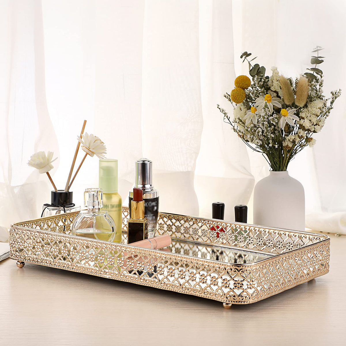 ELLDOO silver-plated tray gleams on a countertop for elegant storage.