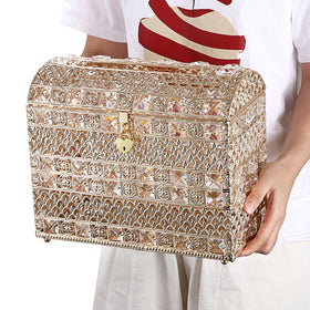 ELLDOO large crystal box provides ample space for cards.