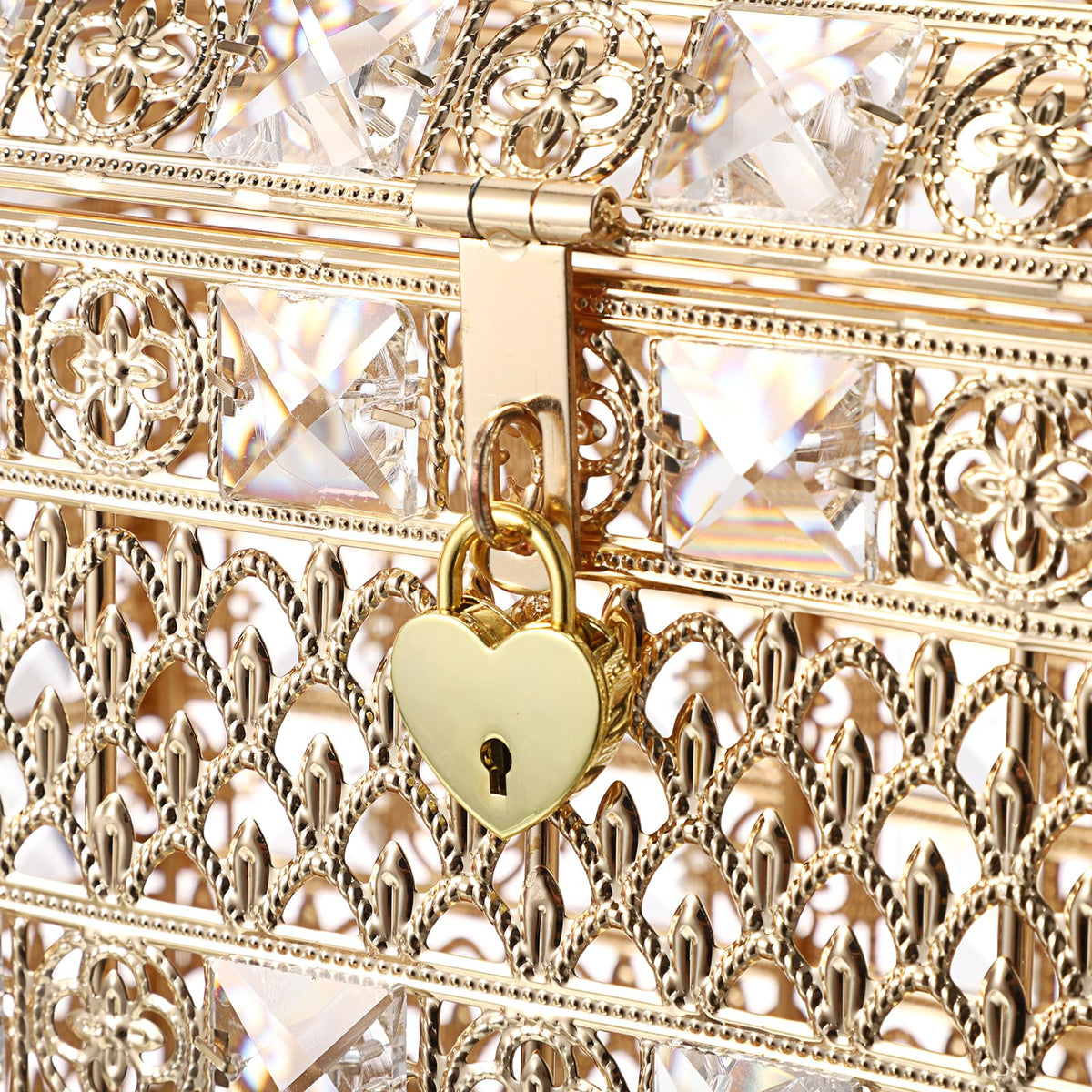 ELLDOO multiuse treasure box doubles as gift or memory keepsake.