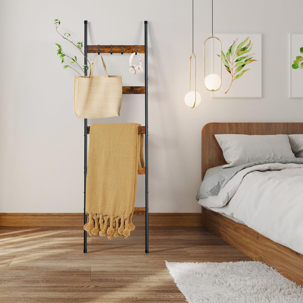 ELYKEN blanket ladder with removable hooks enables versatile hanging options.