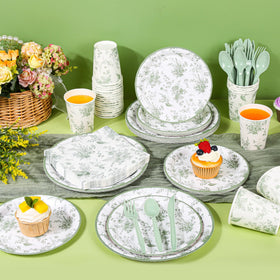 Elyxio plastic spoons pair with plates for easy portions