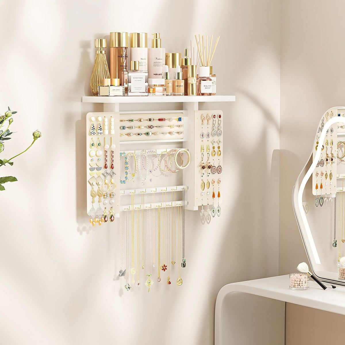 Emfogo necklace hooks provide organized chain storage
