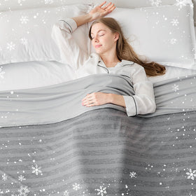 EMME cooling blanket queen 90x90, top view shows soft, breathable dual-sided fabric for cooler nights.