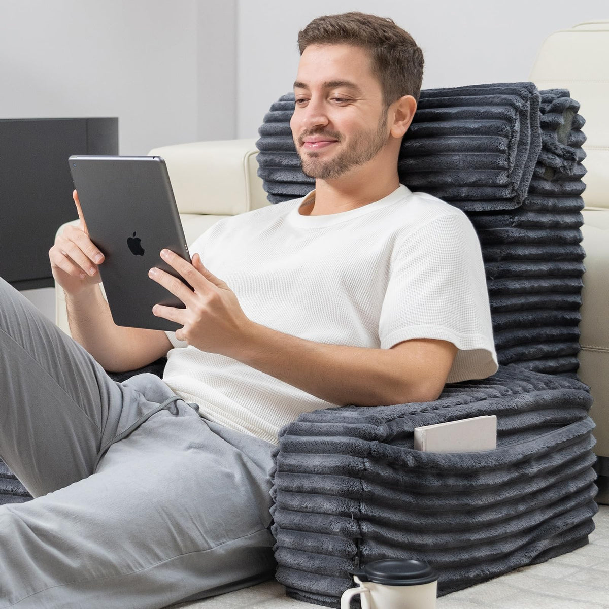 ENITYA reading pillow with 2-layer design for durable support during bed reading