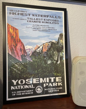 ENJOYBASICS frame offers vertical and horizontal display options for versatile decor.