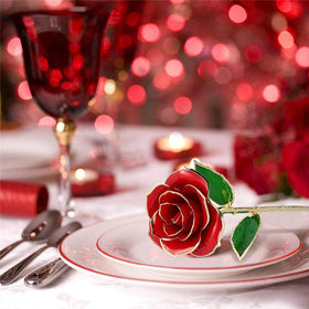 ENJOYPRO Rose in Display demonstrates a ready to show centerpiece for any room