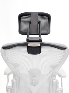 Back view of ERGOKING headrest attached to Aeron chair demonstrates stable attachment.