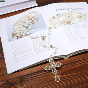 ESNOY double-heart jewelry piece complements the lasso for a cohesive bridal look.