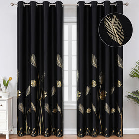 Estelar Textiler blackout curtains in a bedroom block light for a restful morning