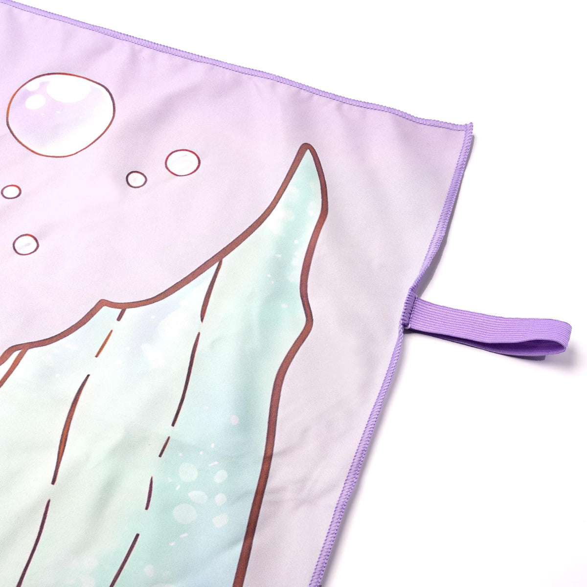 Eunzel fast-dry microfiber towel absorbs moisture for quick outfit changes.