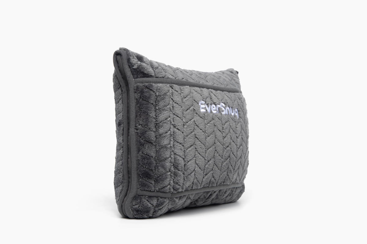 EverSnug 68x42 travel blanket laid out for ample coverage