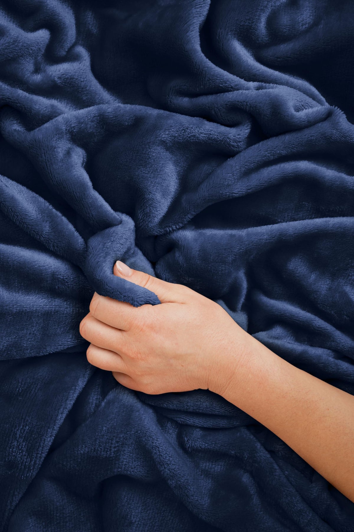 EverSnug blanket resting on an airplane seat for warm comfort