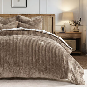 EverGrace velvet quilt all-season design provides breathable warmth for year-round comfort