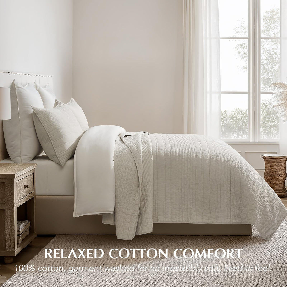 EVERGRACEHOME 100% cotton softness close-up highlights breathable comfort on skin.