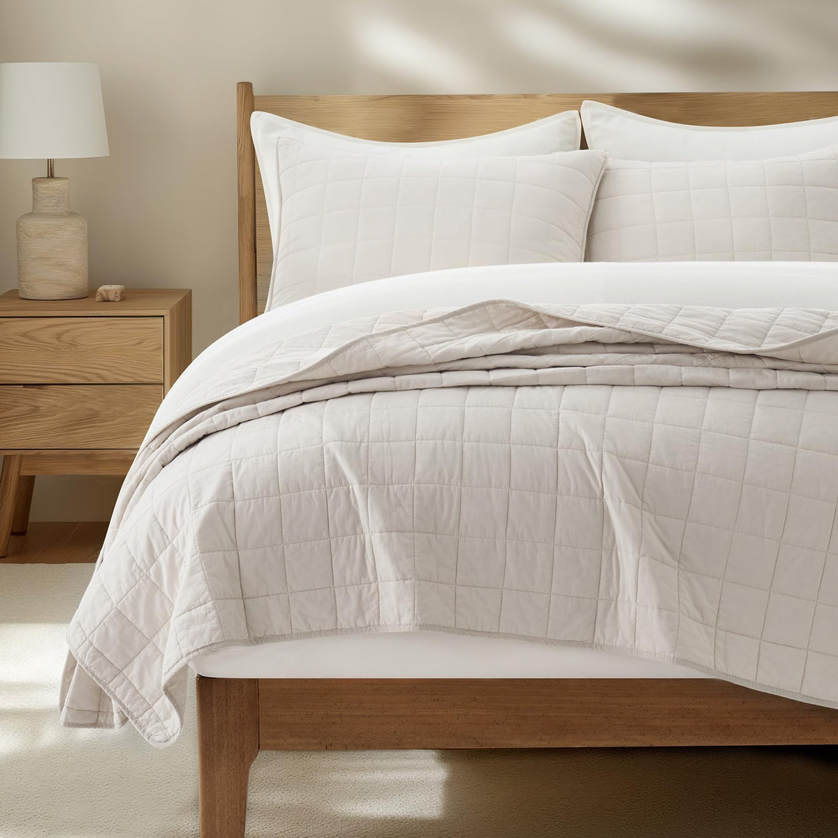 EverGraceHome Birch quilt box-stitch detail highlights durable seams and breathable cotton.