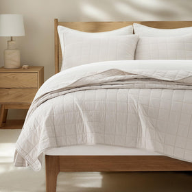 EverGraceHome Birch quilt box-stitch detail highlights durable seams and breathable cotton.